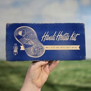 Bonley | Vintage 1950s Handi Hostess Waf-l-ette Patty Shell Cast Aluminum Set